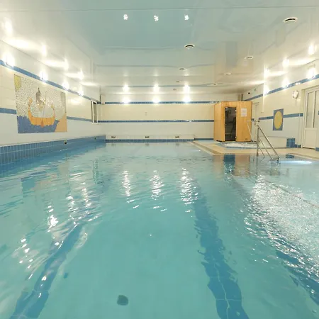 Hotel Reslinski 3*