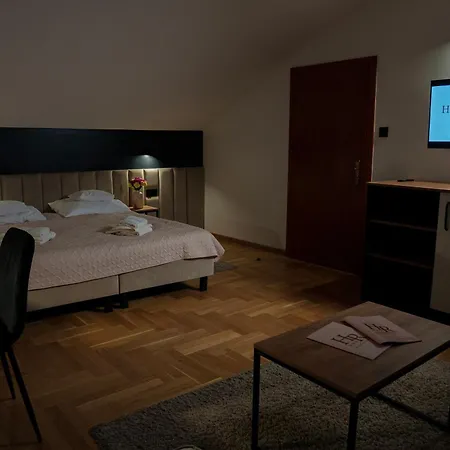 ホテル Reslinski グロジスク・ヴィェルコポルスキ