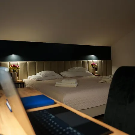 ホテル Reslinski 3*