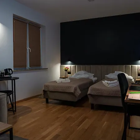 Reslinski ホテル 3*